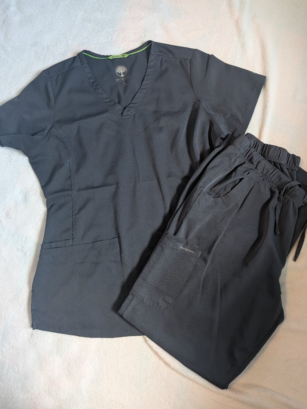HH Worka Women's Scrub Top & Drawstring Jogger Pants in Charcoal